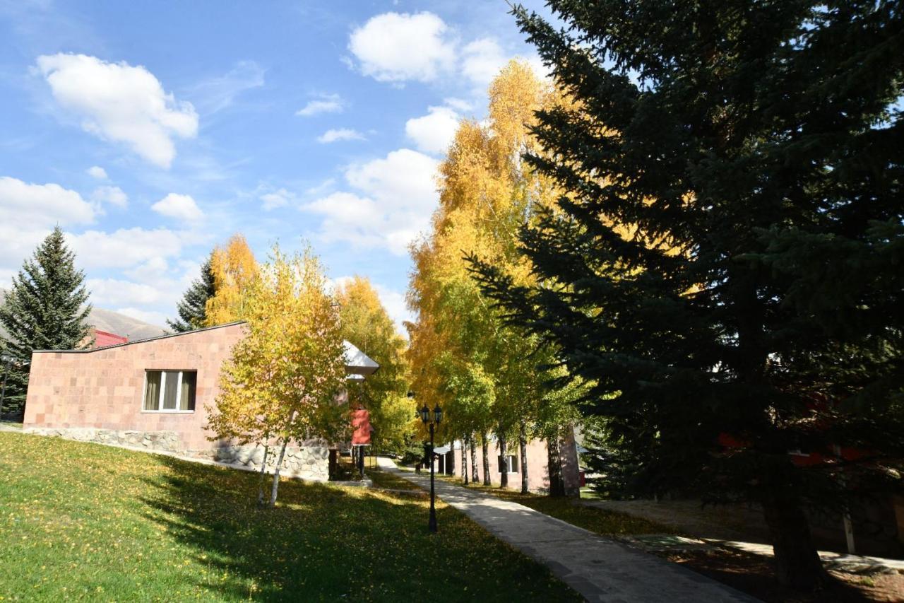 Ani Resort Artavaz Buitenkant foto